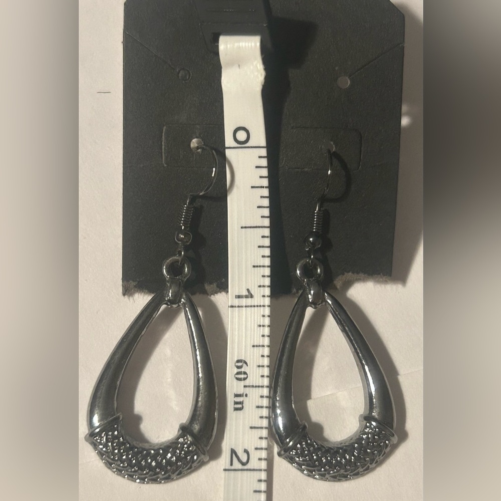 Elegant Paparazzi 4 pc Silver Jewelry Bundle - Picture 9 of 9